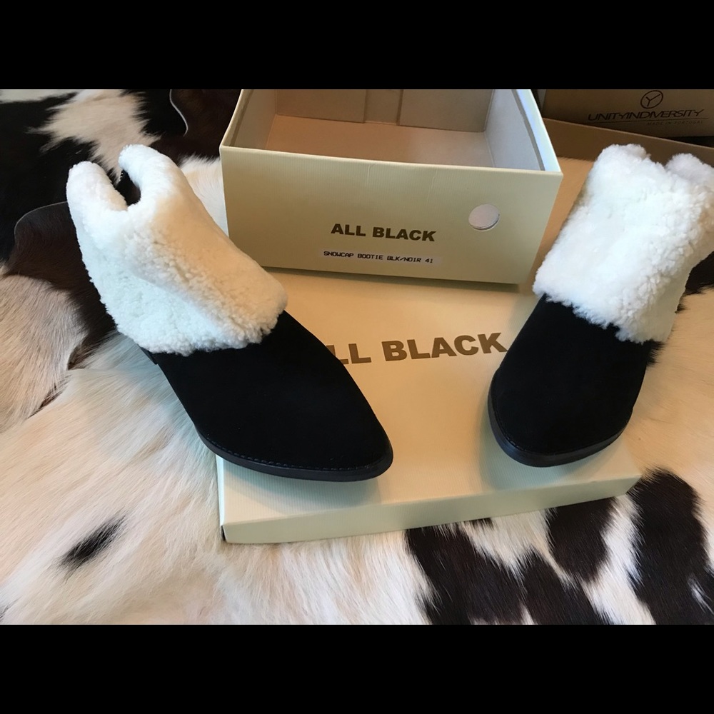 Snow cap booty by All Black